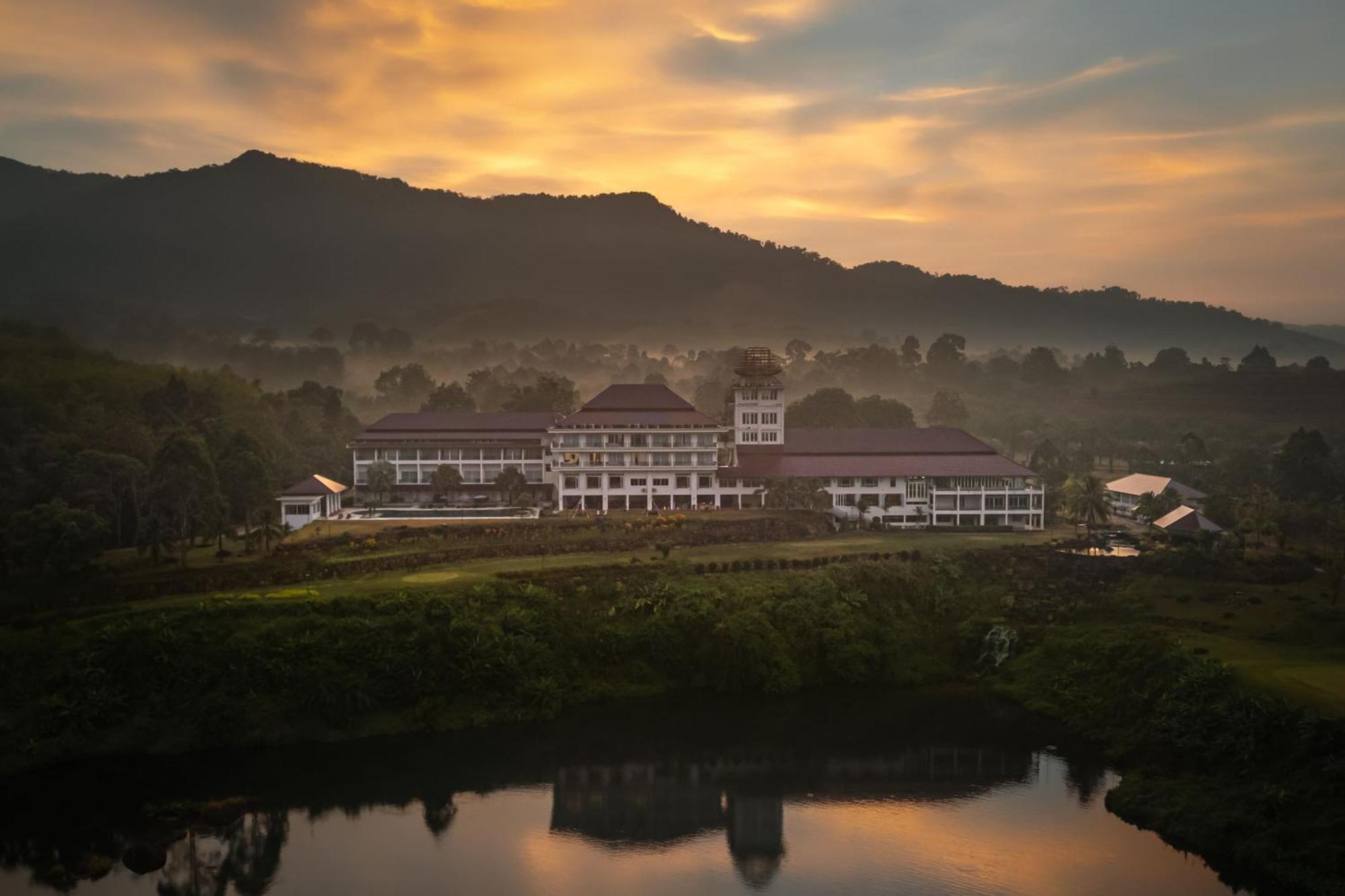 Katathong Golf Resort & Spa Пхангнга Экстерьер фото